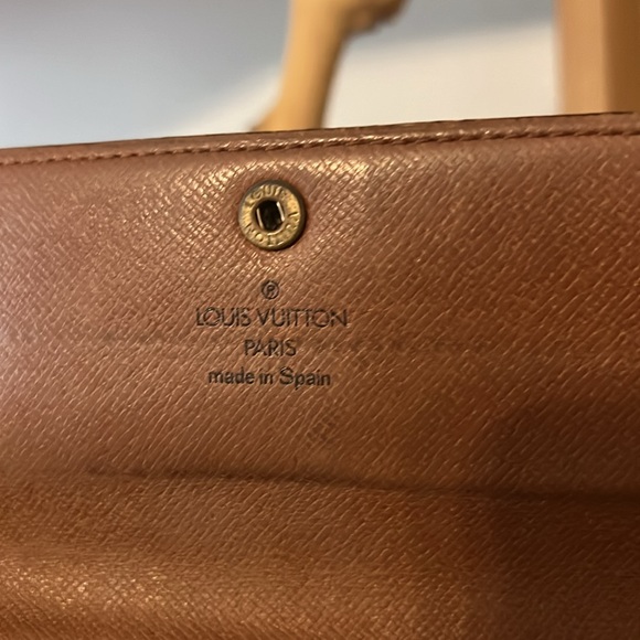 Authentic LV monogram walet - Picture 4 of 11